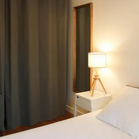 Nice T2 With Terrace In The Heart Of Parigi